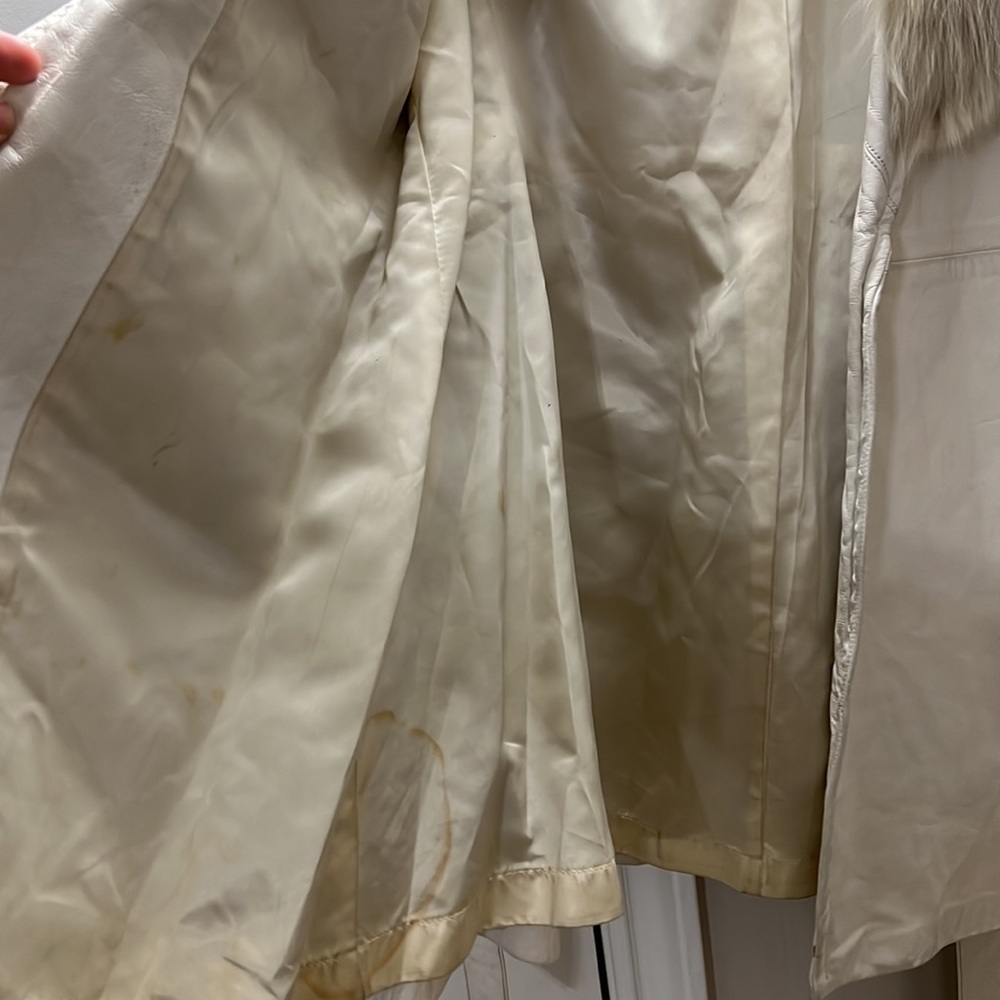 Fur Coat - Picture 3 of 6